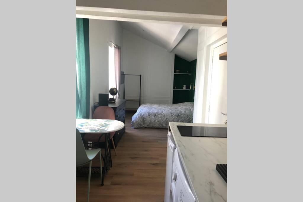 Studio Sous Les Toits Lyon Exteriör bild
